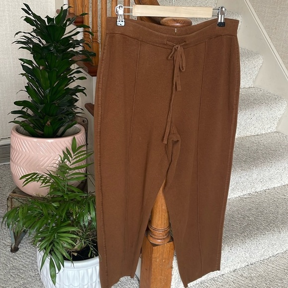 Roots Cozy Cashmere Luxe Pintuck Pants - Picture 2 of 10